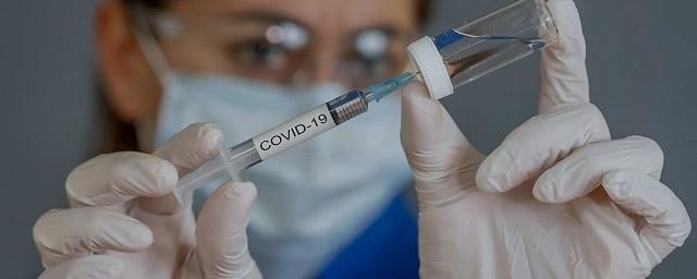 Названы возможные проблемы массовой вакцинации граждан от коронавируса в России